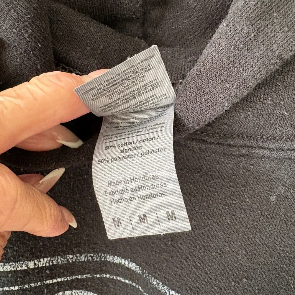 Men’s medium black hoodie - Picture 3 of 3